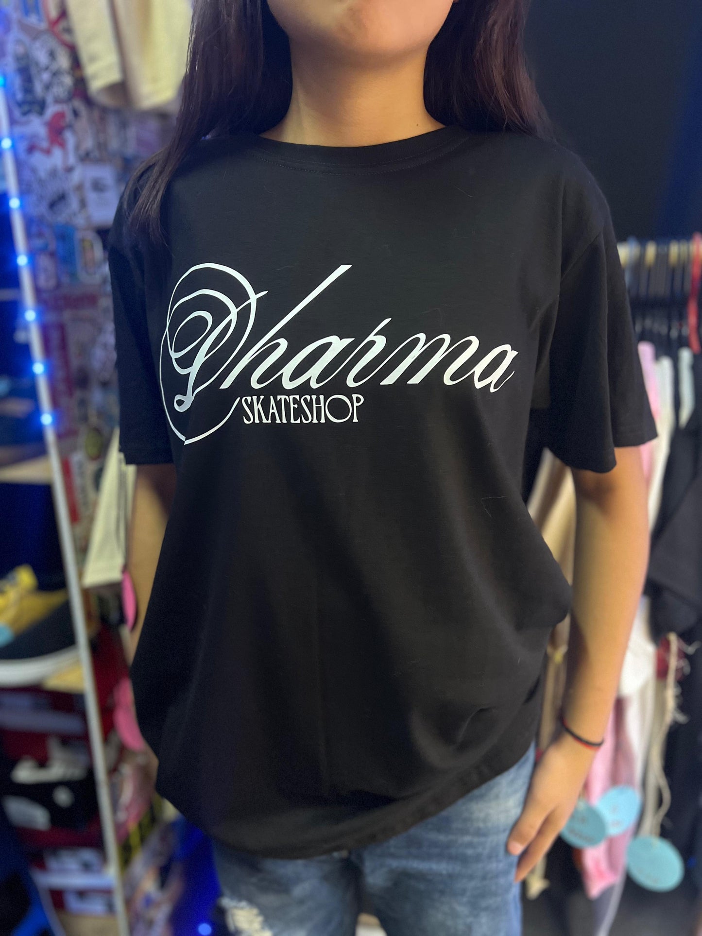 Playera “Dharmayera Pastel Moon”