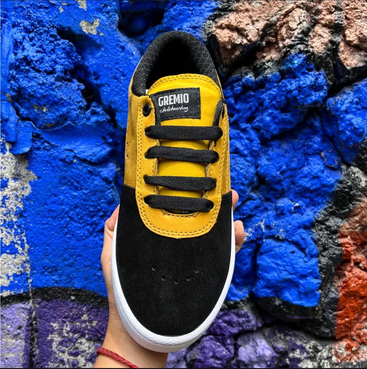 Tenis Gremio ¨Medieval Manifesto¨