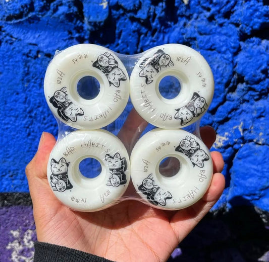 Ruedas BAD HABITS ¨LUCKY CAT 54mm¨