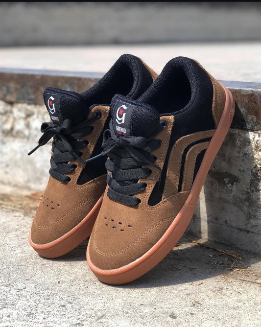 Tenis Gremio ¨Artesano Camel Negro¨