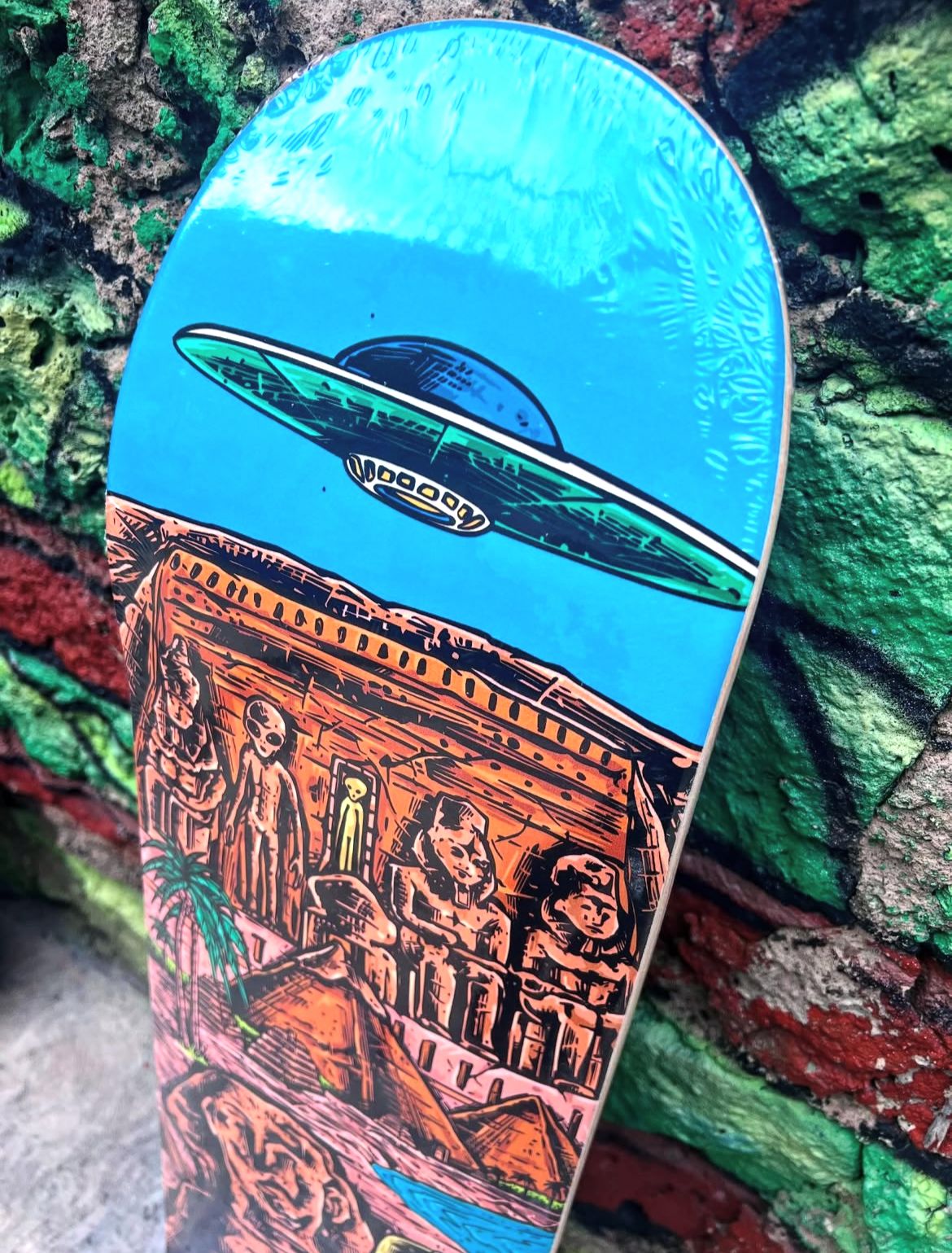 Toxina Pirámides 8.25"